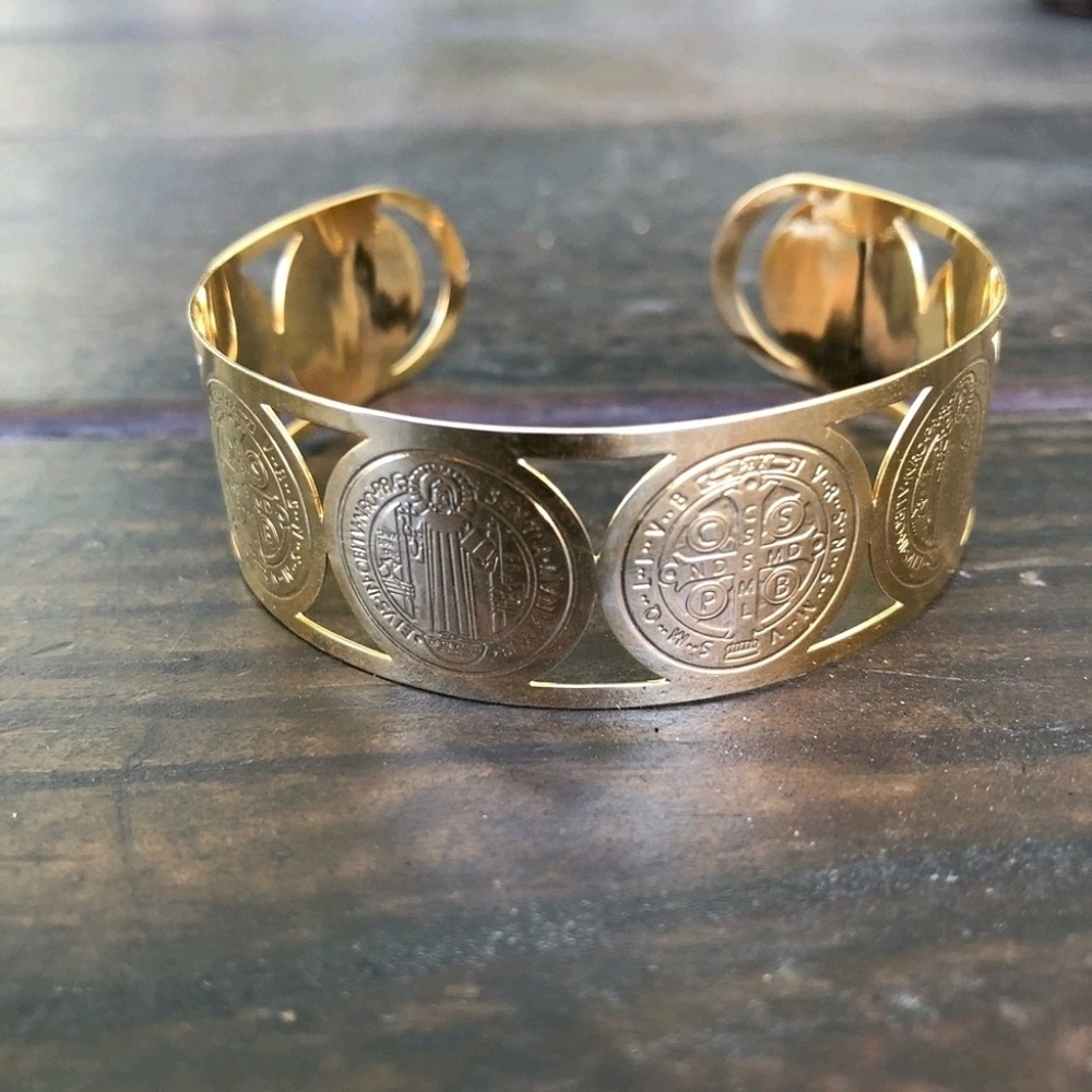 SAINT BENEDICT 18K GOLD CUFF STATEMENT BRACELET